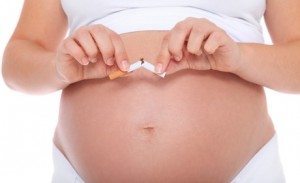 Embarazada que rechaza fumar